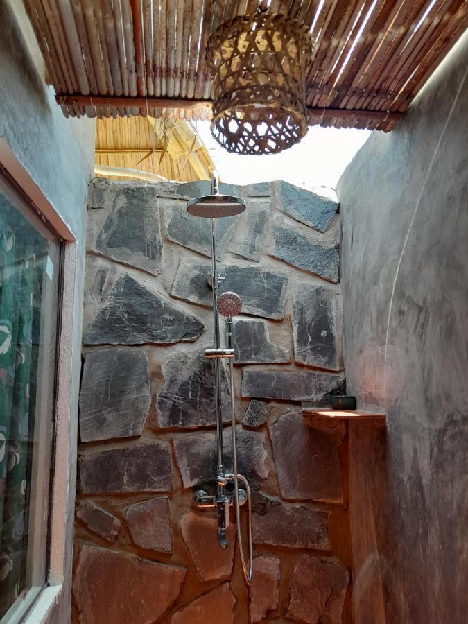 The Seaside Bungalow Hostel And Bar Hoi An Exterior photo