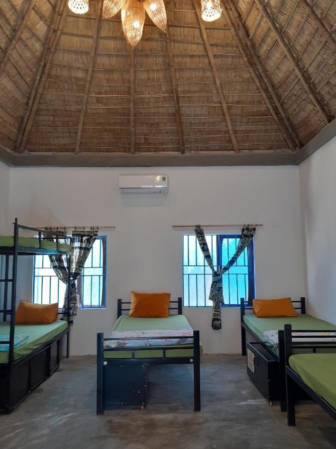 The Seaside Bungalow Hostel And Bar Hoi An Exterior photo