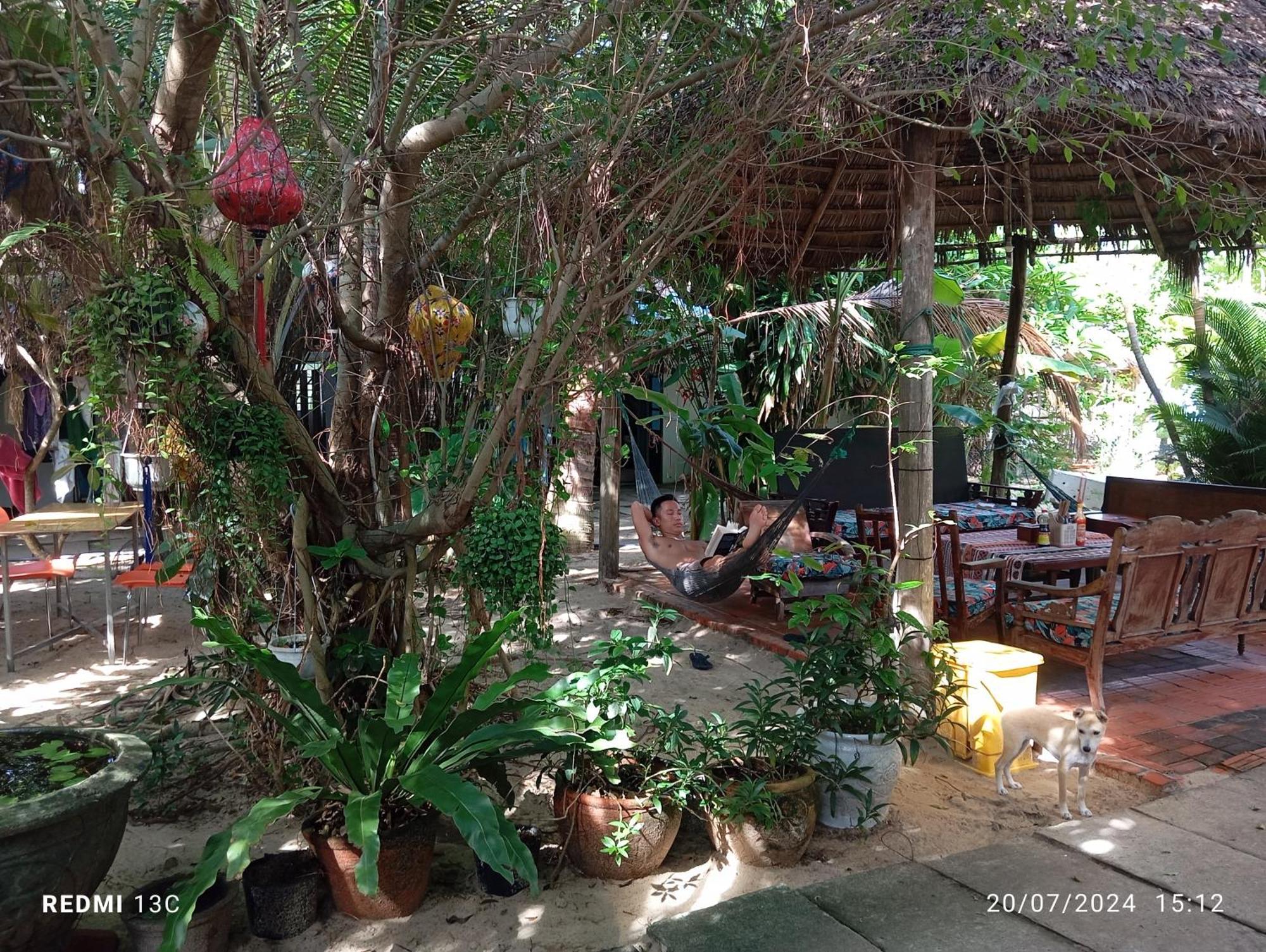 The Seaside Bungalow Hostel And Bar Hoi An Exterior photo