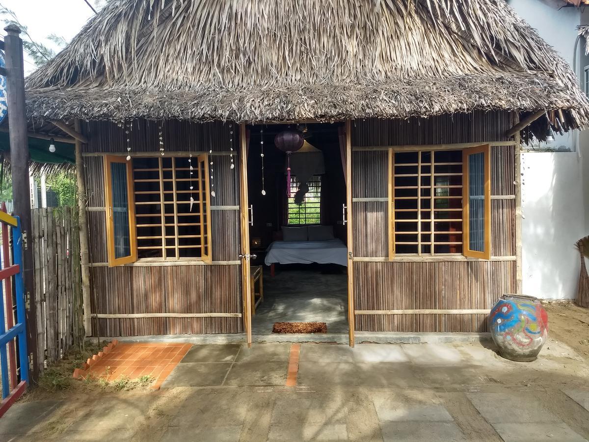 The Seaside Bungalow Hostel And Bar Hoi An Exterior photo