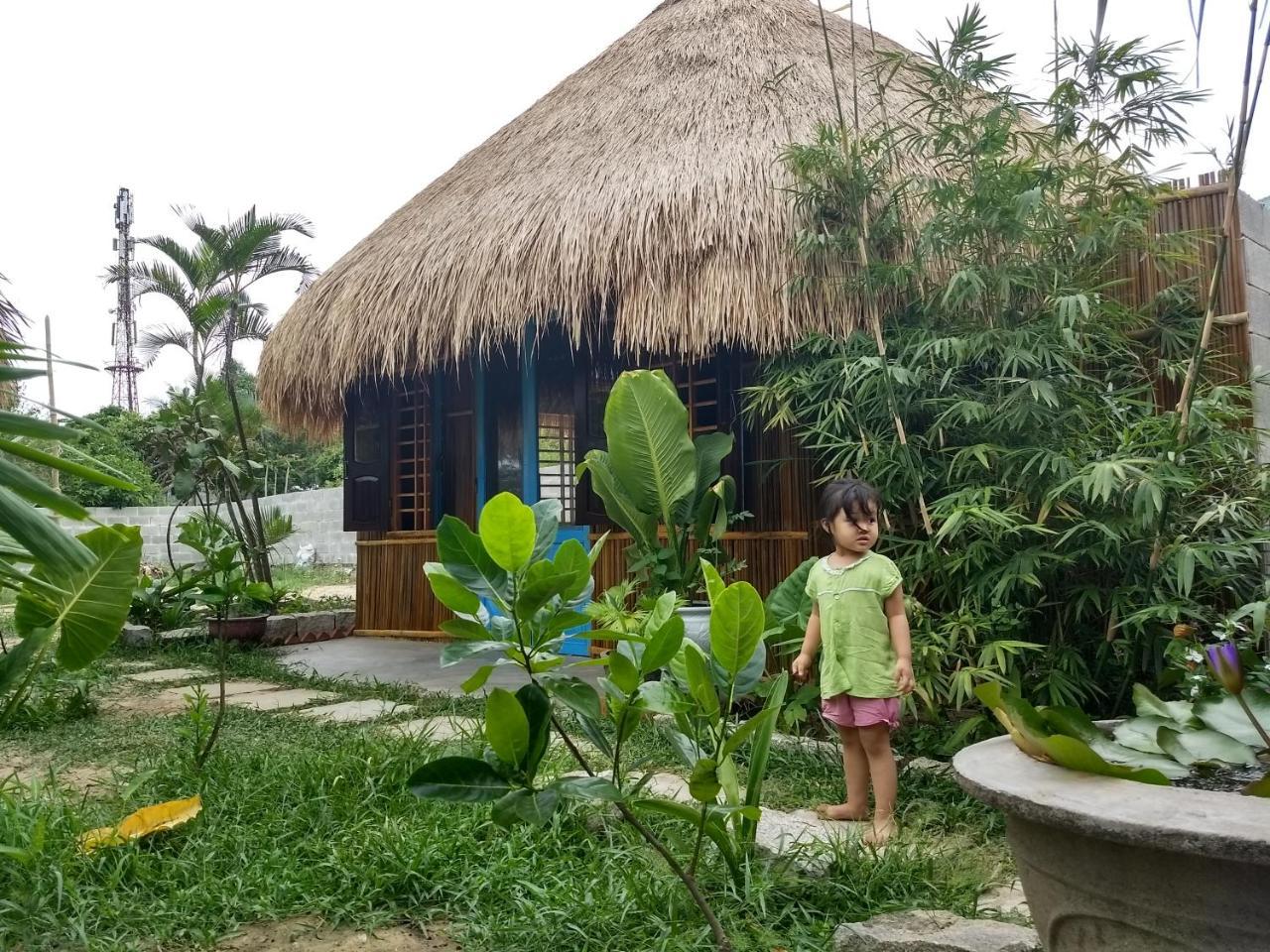The Seaside Bungalow Hostel And Bar Hoi An Exterior photo