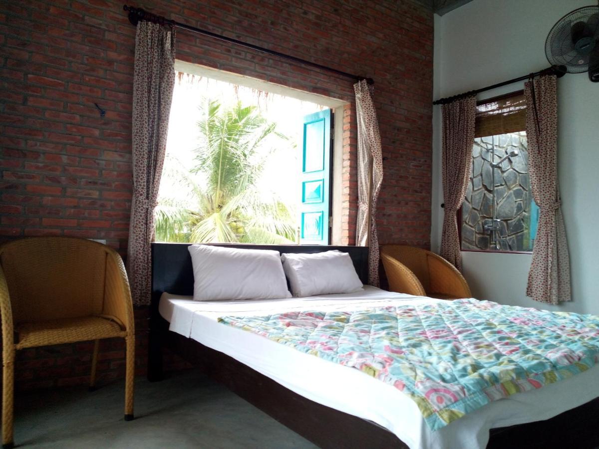 The Seaside Bungalow Hostel And Bar Hoi An Exterior photo